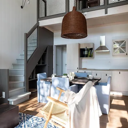 Ferienhaus Waterside Elegance At Sky Pad Antoing