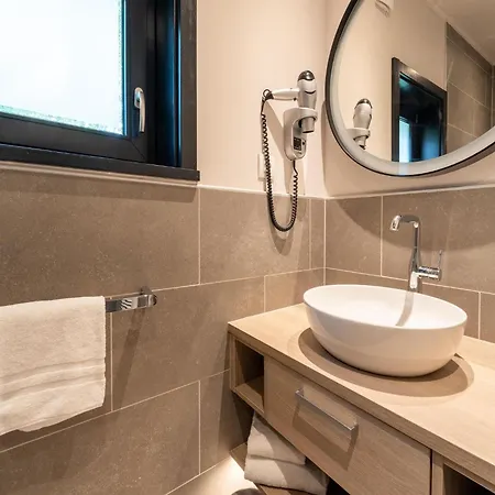 Waterside Elegance At Sky Pad