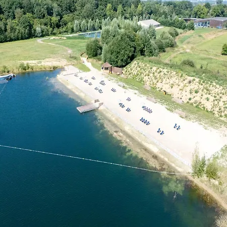 Waterside Elegance At Sky Pad Feriehus Antoing